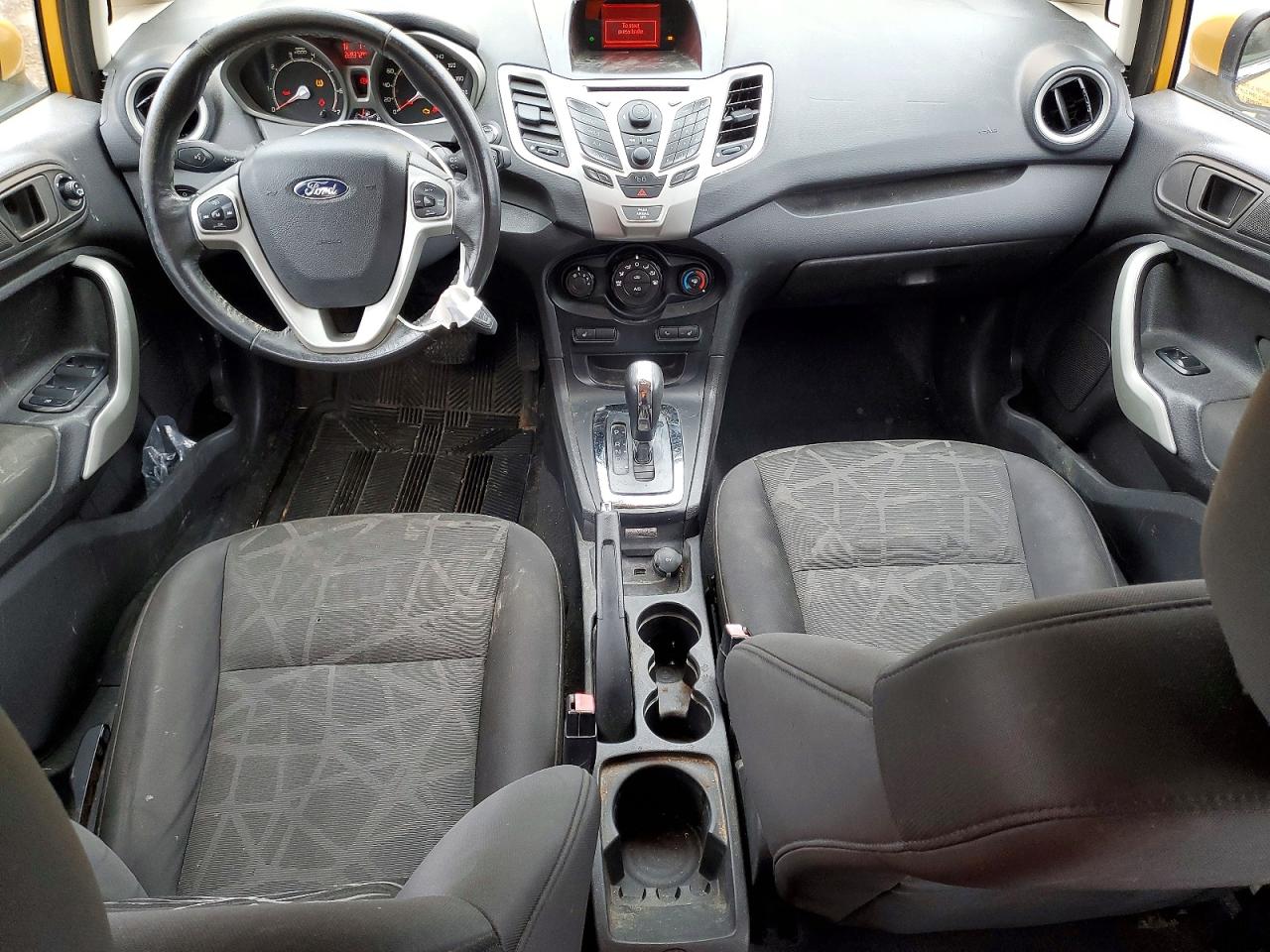 2011 FORD FIESTA