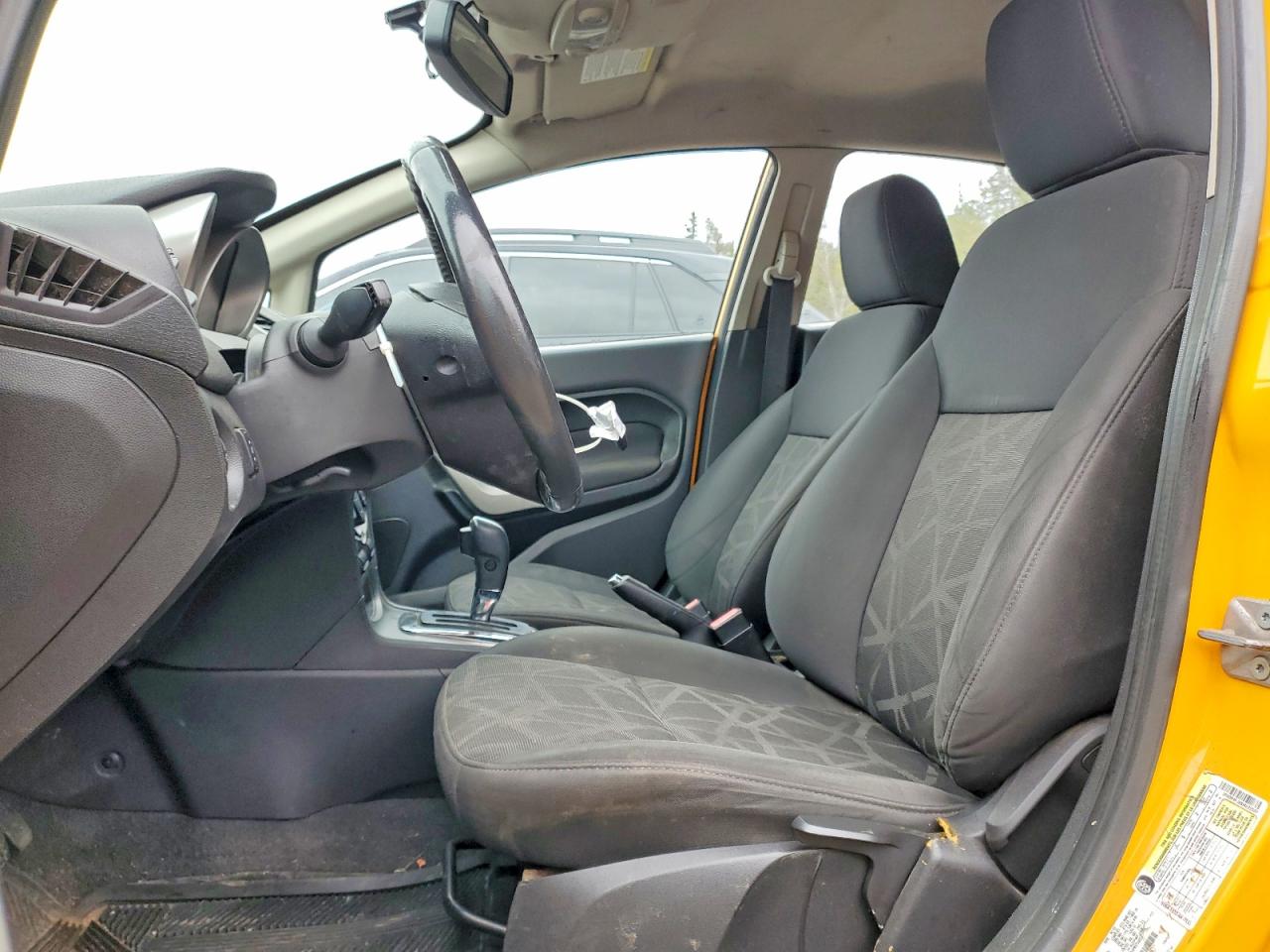 2011 FORD FIESTA