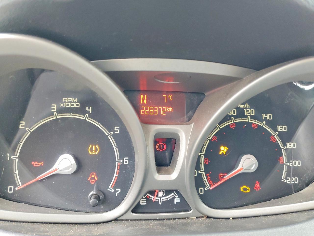 2011 FORD FIESTA