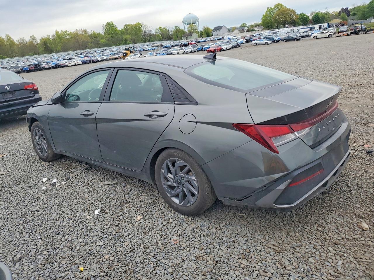2024 HYUNDAI ELANTRA