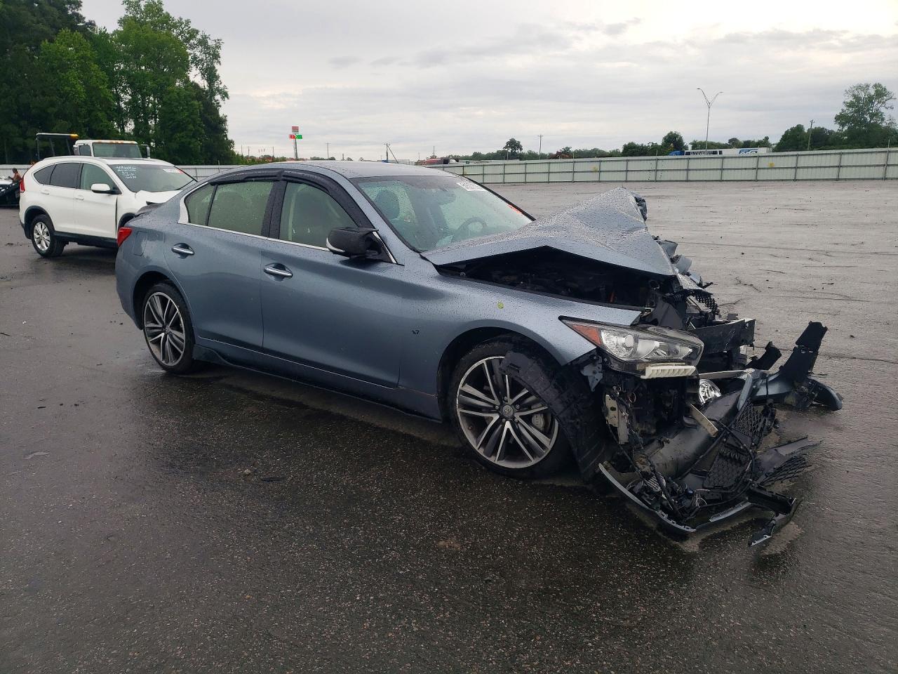 2015 INFINITI Q50