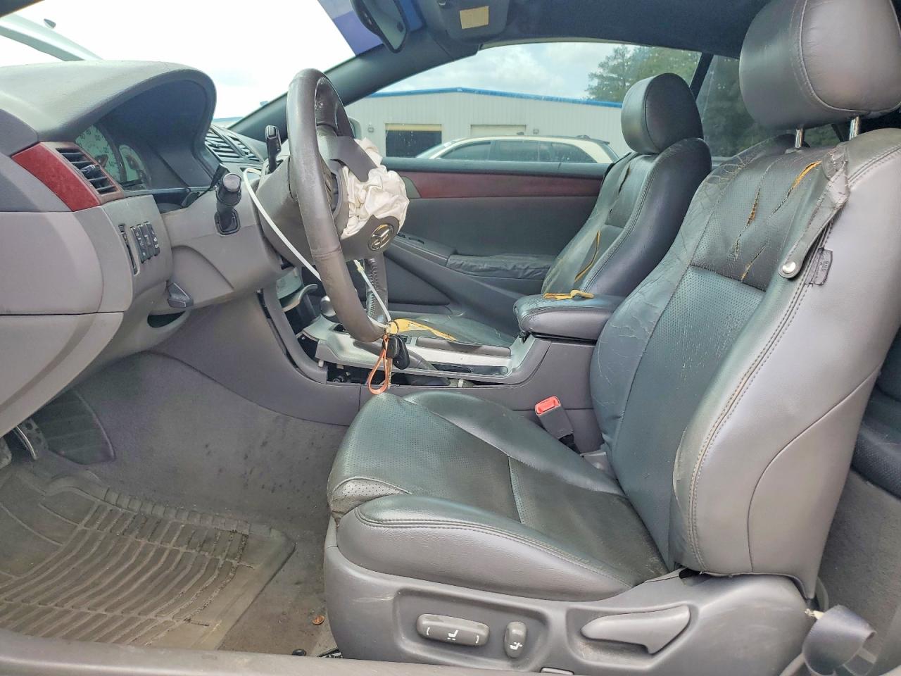 2004 TOYOTA CAMRY SOLA