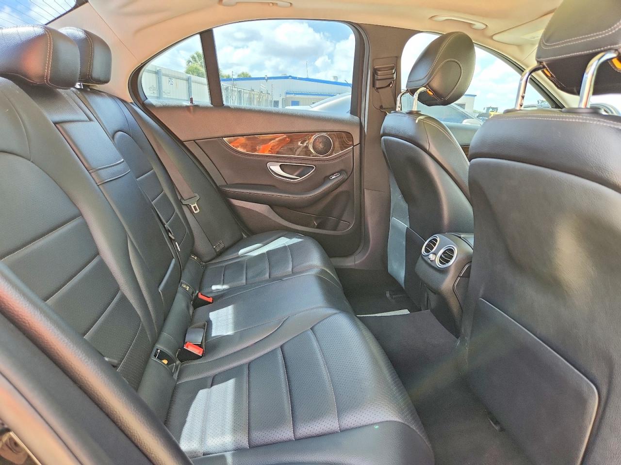 2015 MERCEDES-BENZ C-CLASS