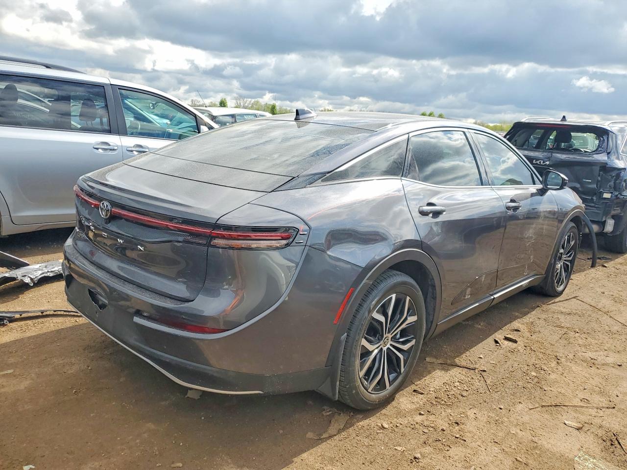 2023 TOYOTA CROWN XLE
