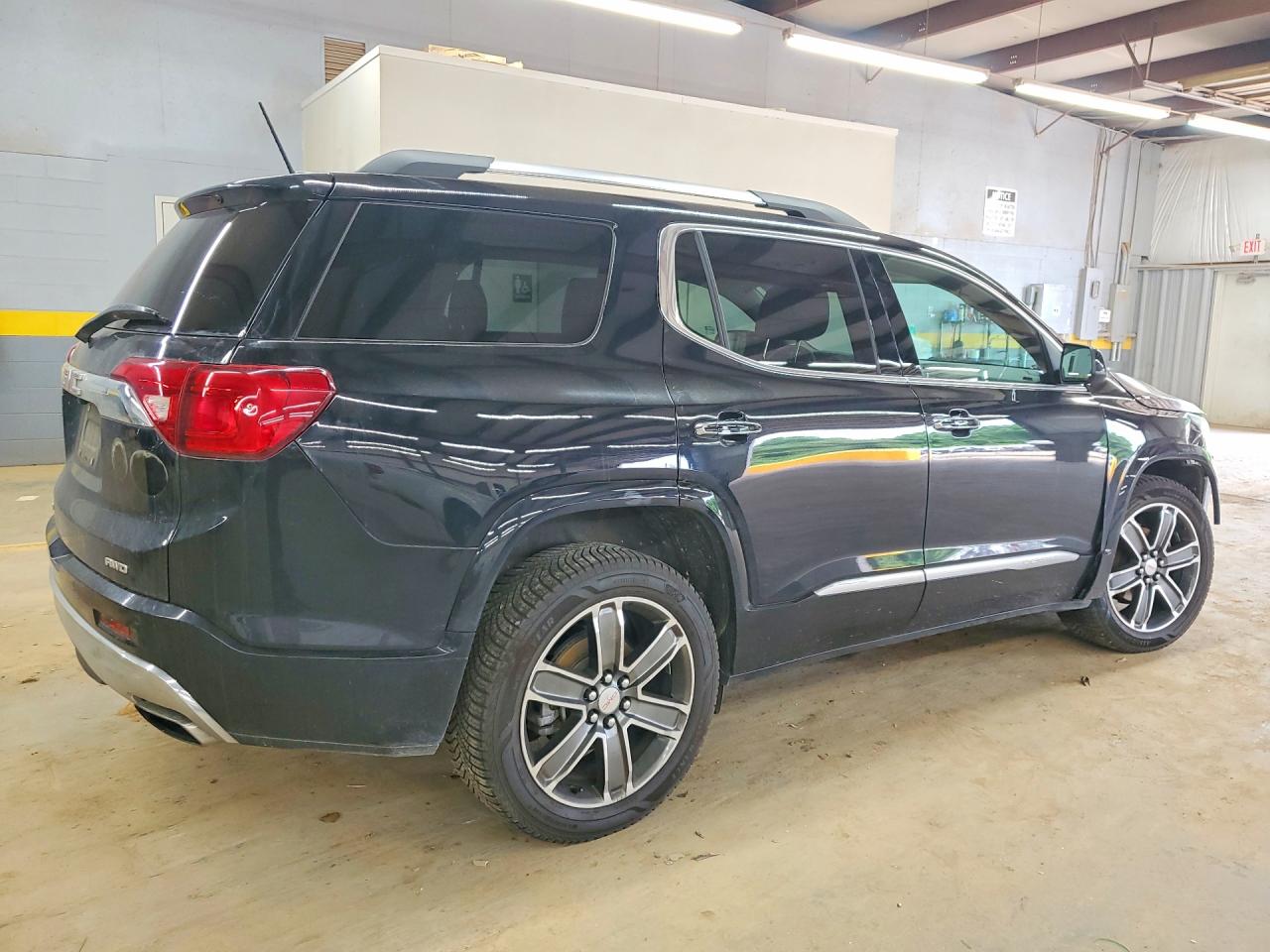 2017 GMC ACADIA DEN