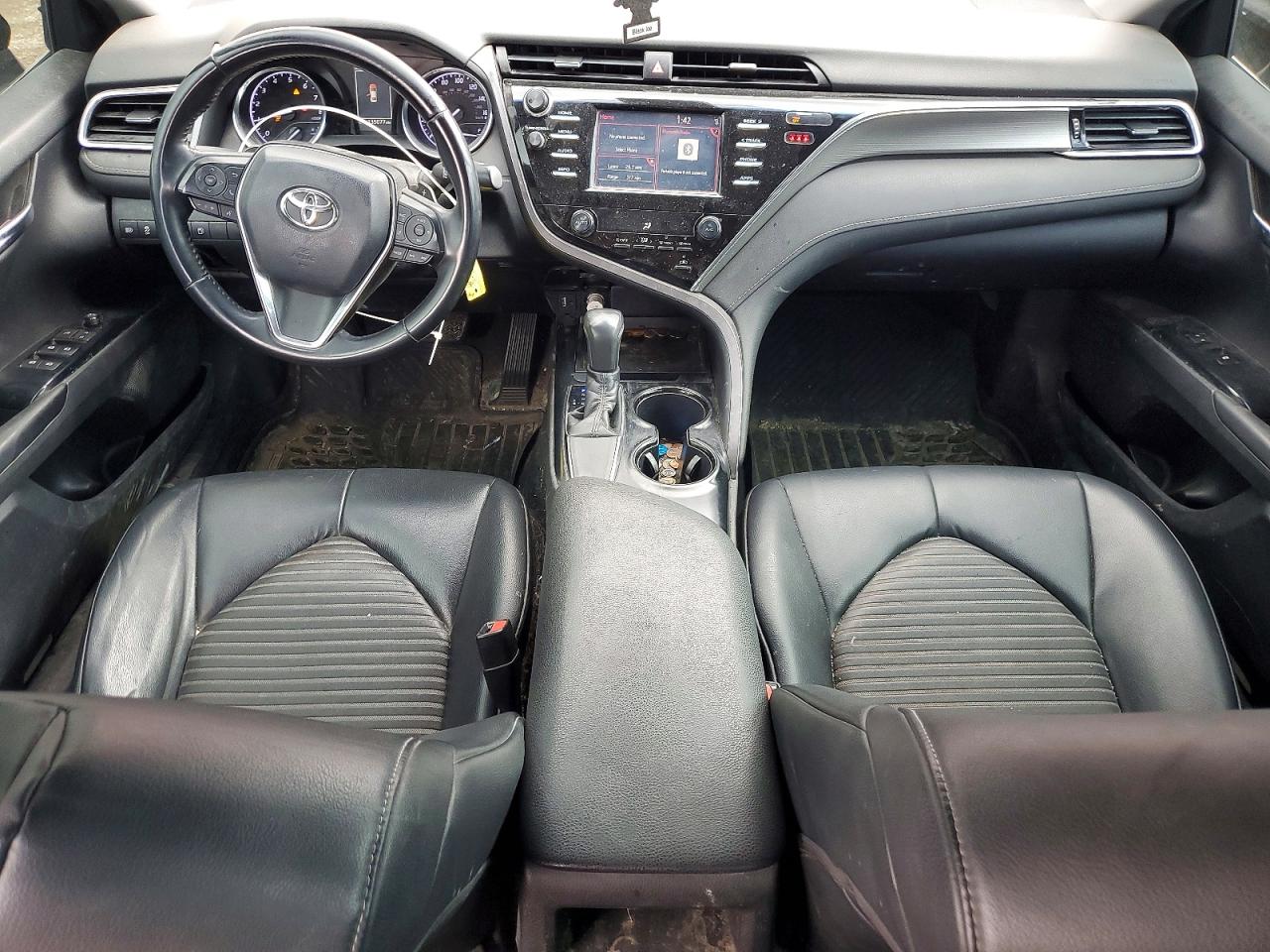 2018 TOYOTA CAMRY