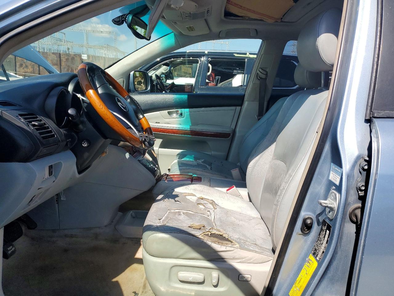 2004 LEXUS RX330