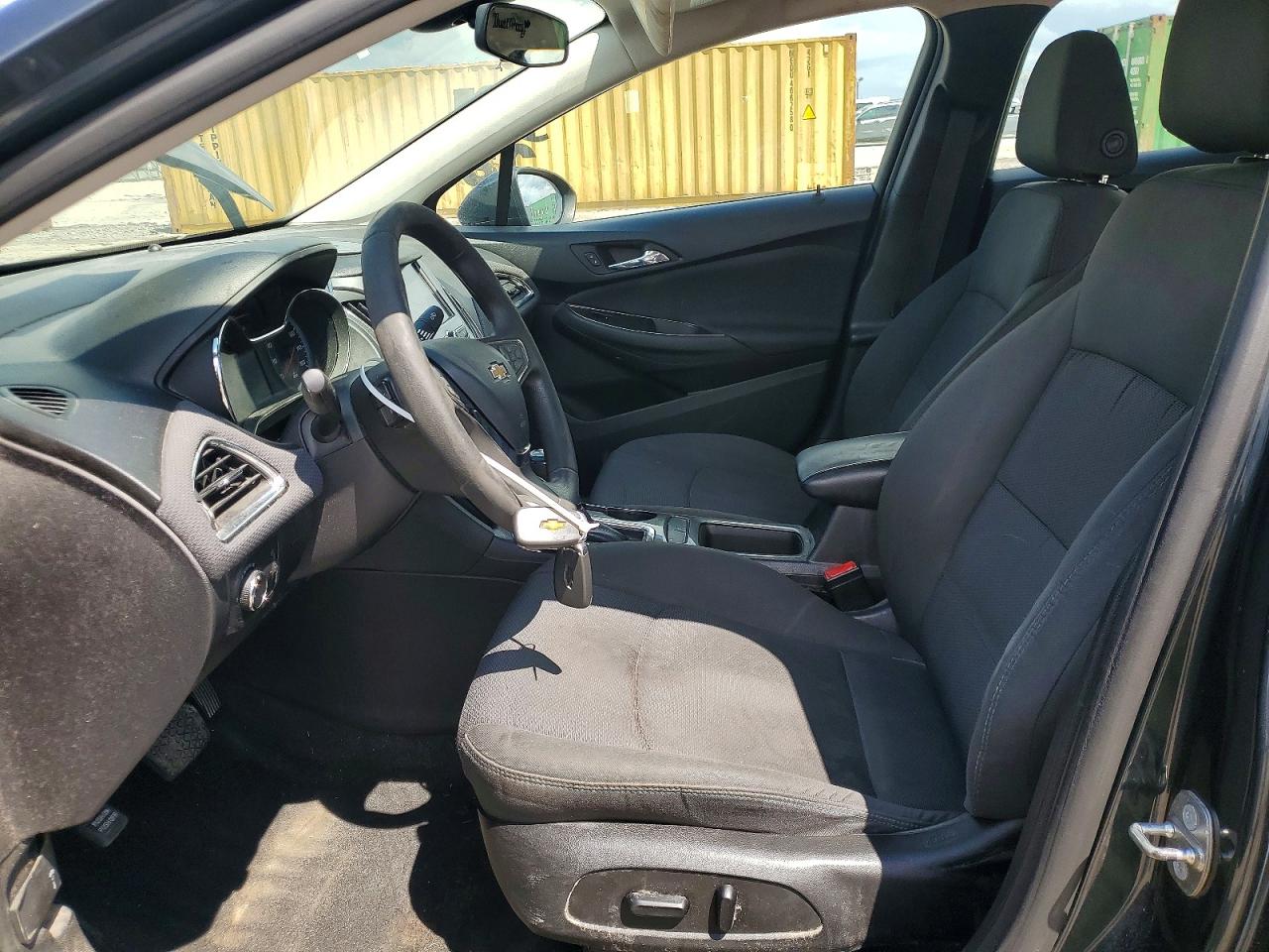 2017 CHEVROLET CRUZE