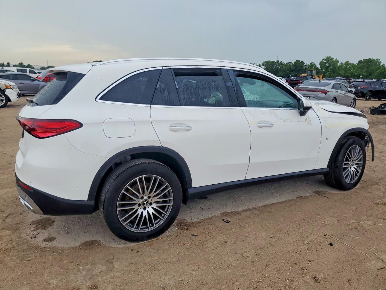 2026 MERCEDES-BENZ GLC-CLASS