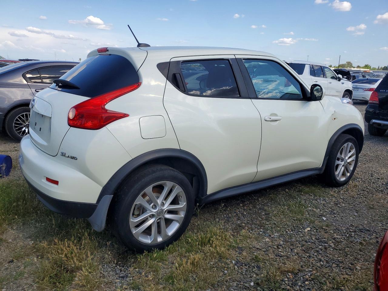 2011 NISSAN JUKE