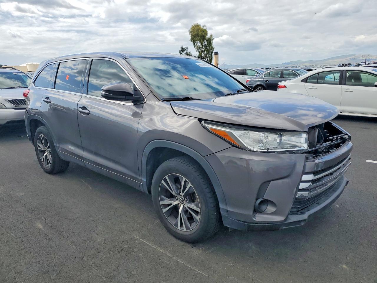 2018 TOYOTA HIGHLANDER