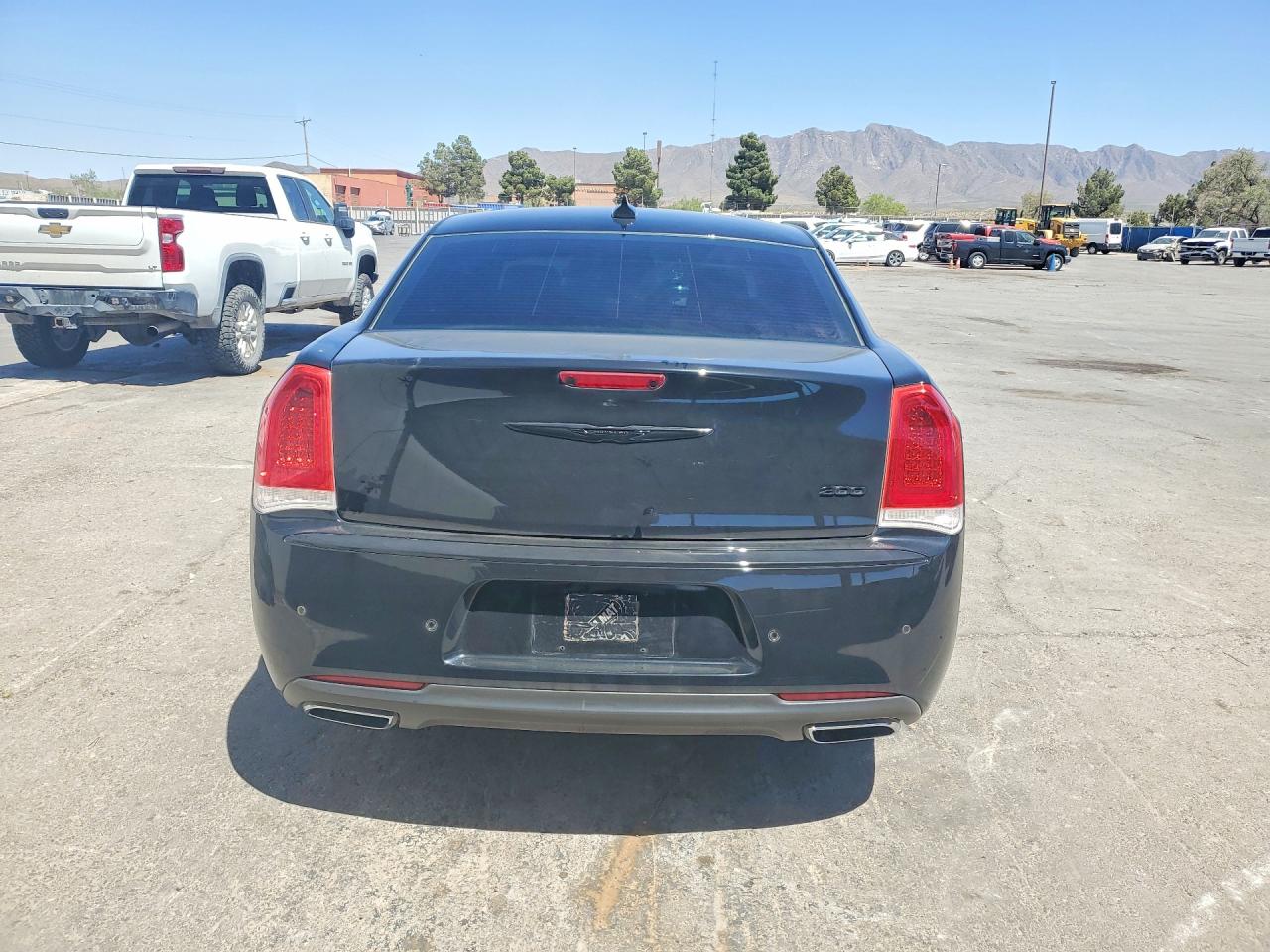 2016 CHRYSLER 300