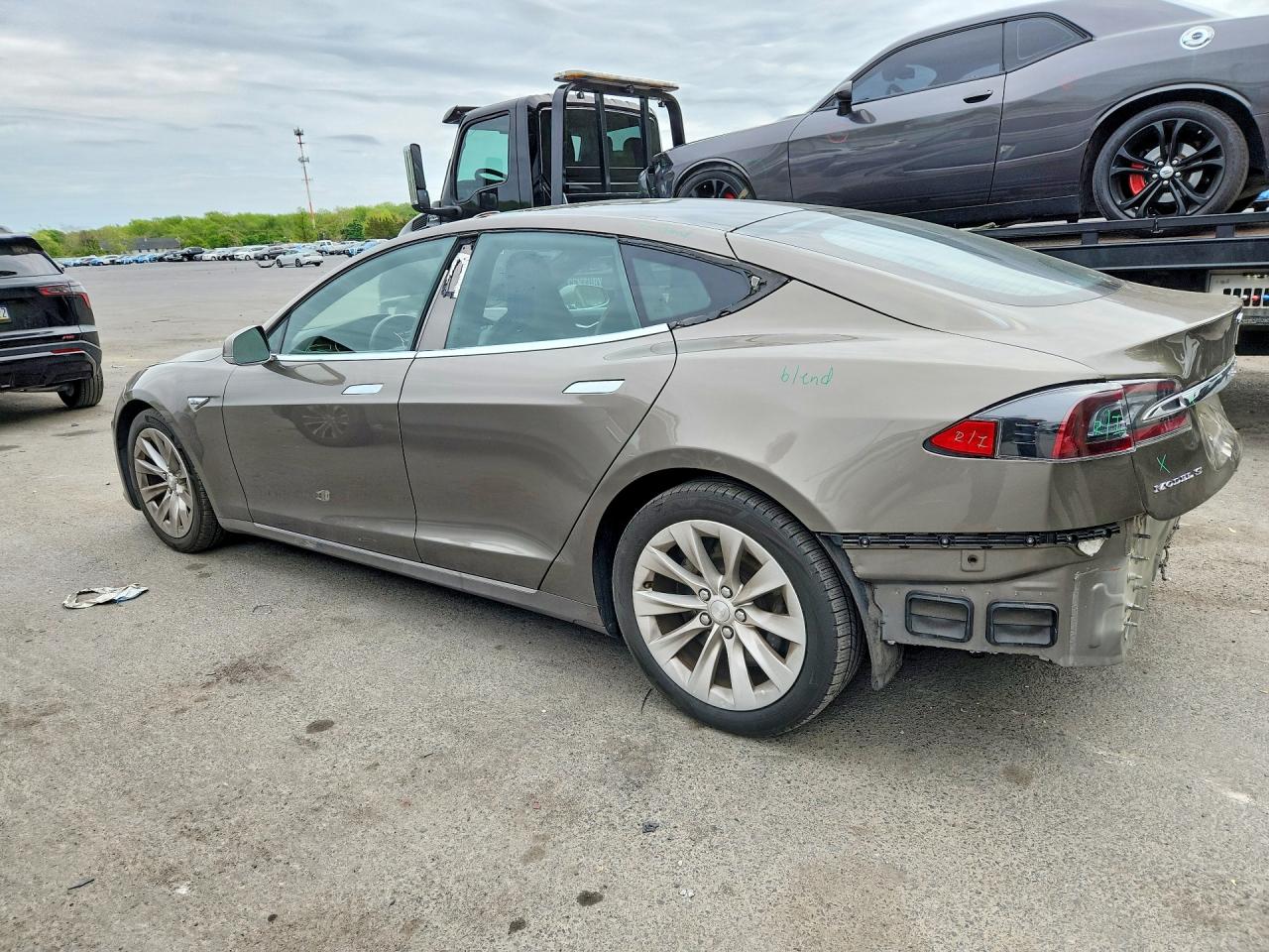 2016 TESLA MODEL S