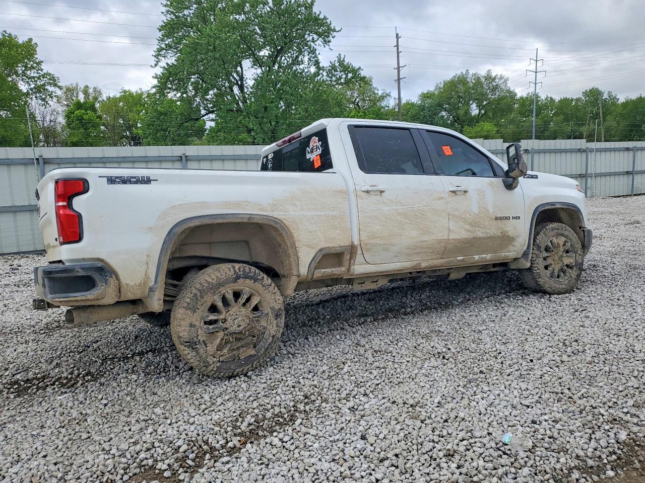 2025 CHEVROLET SILVERADO