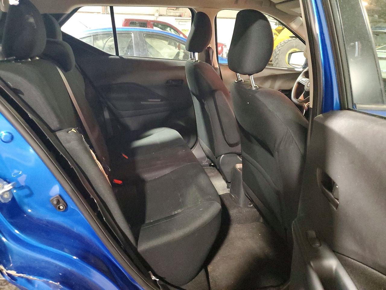 2024 NISSAN KICKS