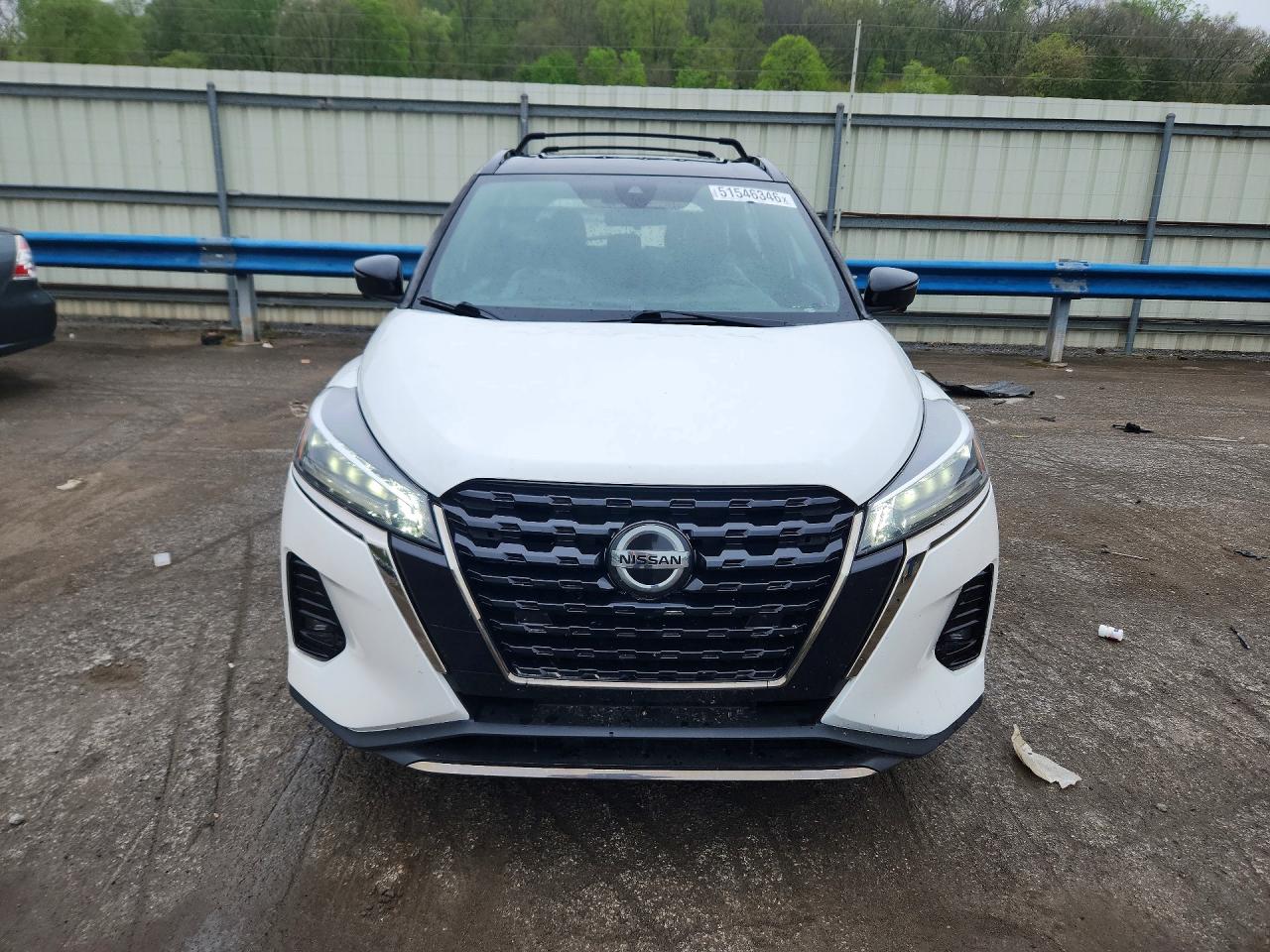 2021 NISSAN KICKS
