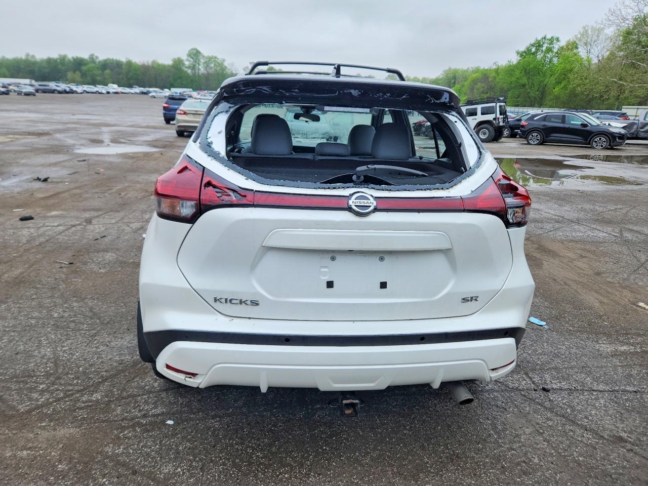 2021 NISSAN KICKS
