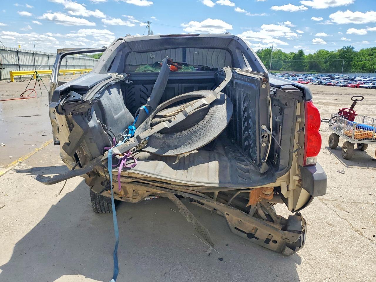2005 CHEVROLET AVALANCHE