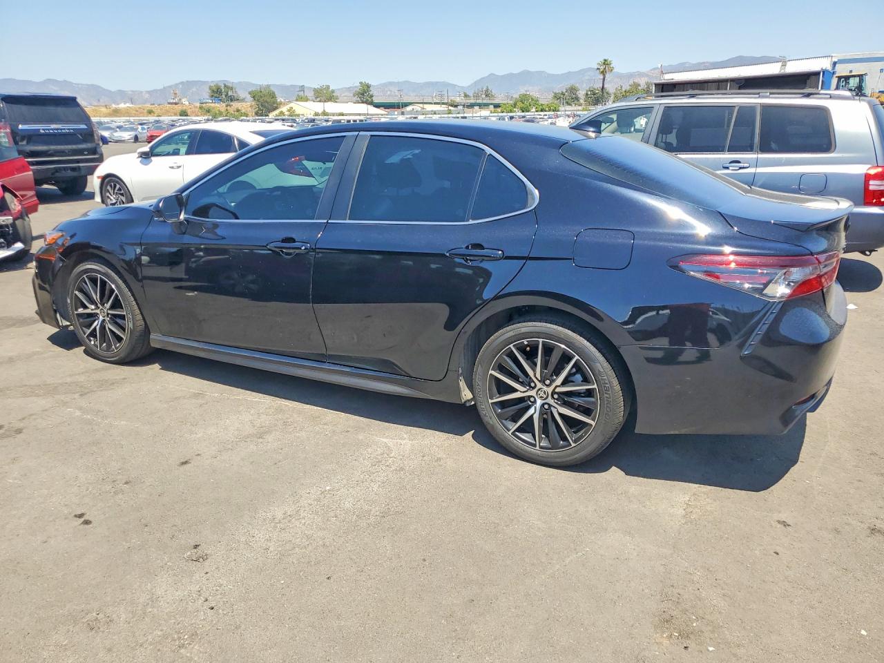 2024 TOYOTA CAMRY