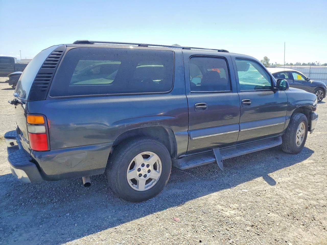 2004 CHEVROLET SUBURBAN