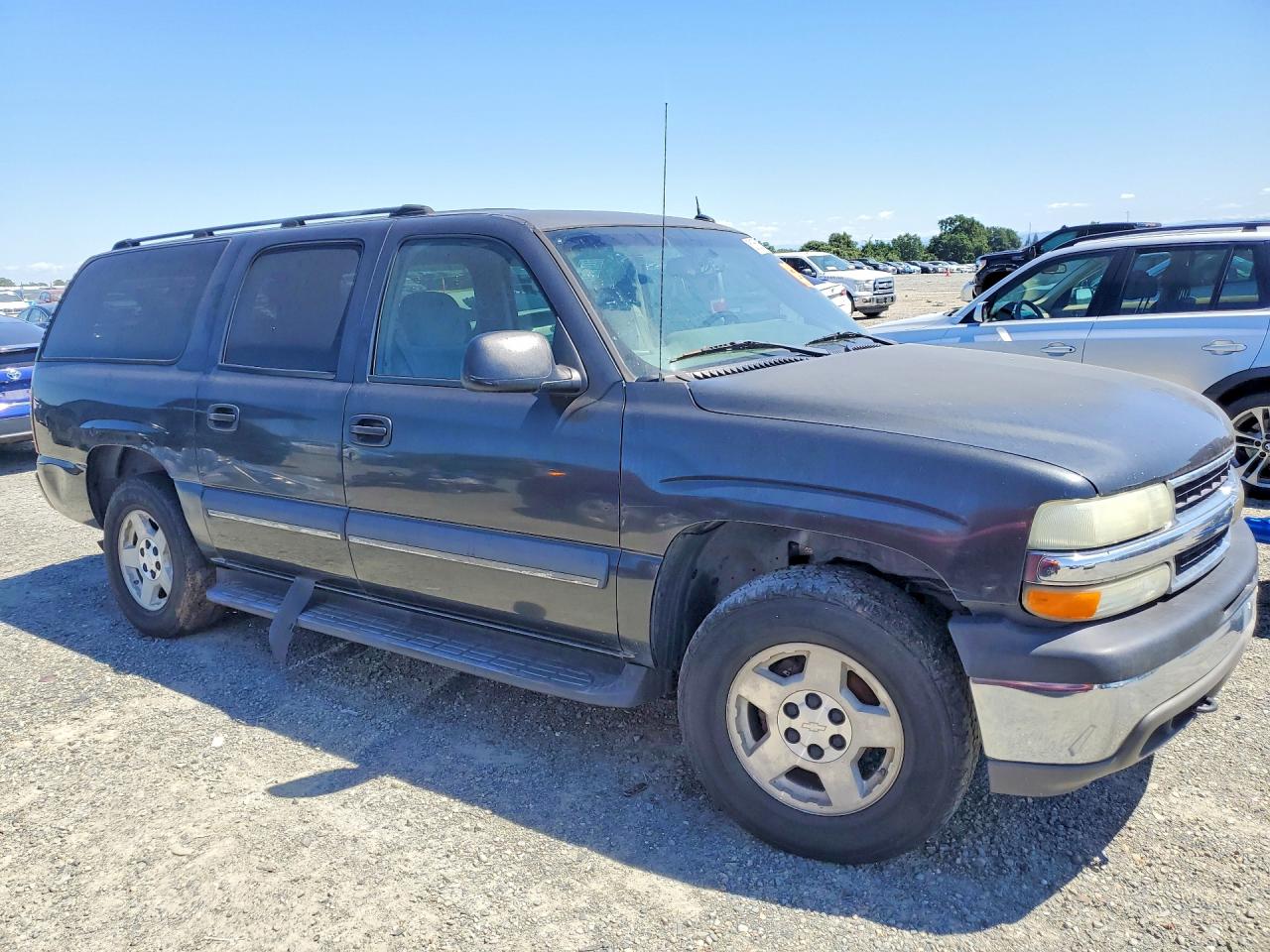 2004 CHEVROLET SUBURBAN