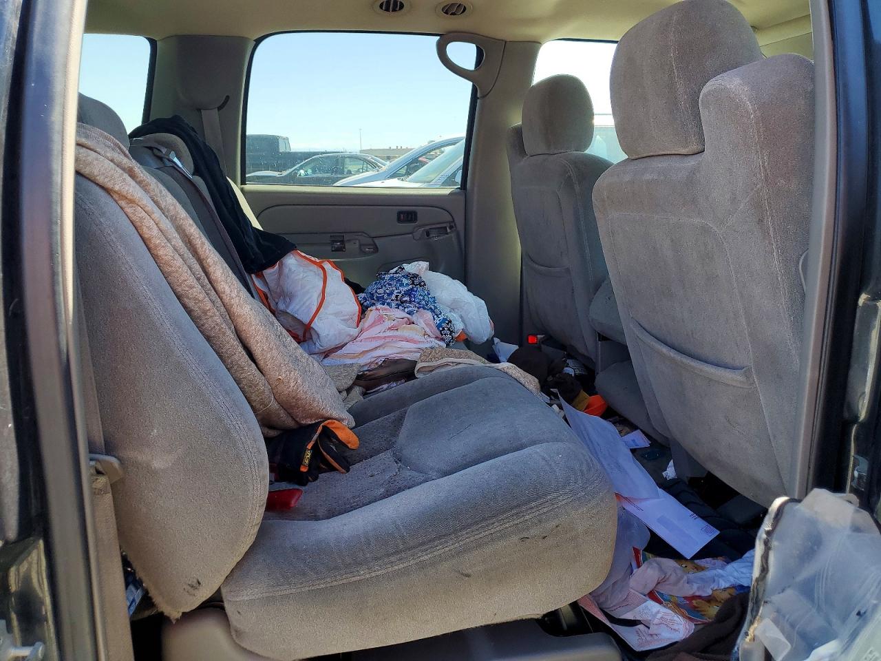 2004 CHEVROLET SUBURBAN