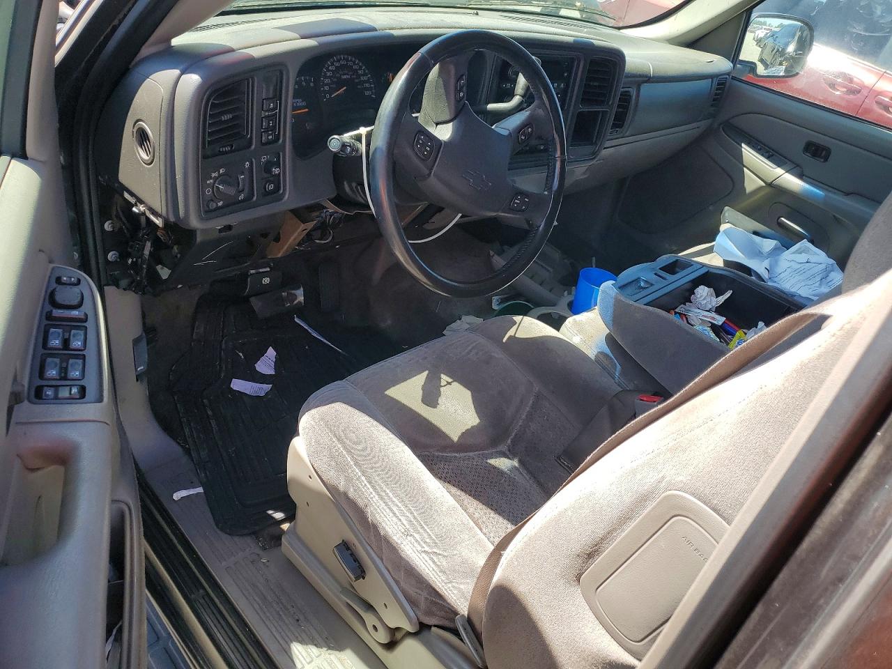 2004 CHEVROLET SUBURBAN