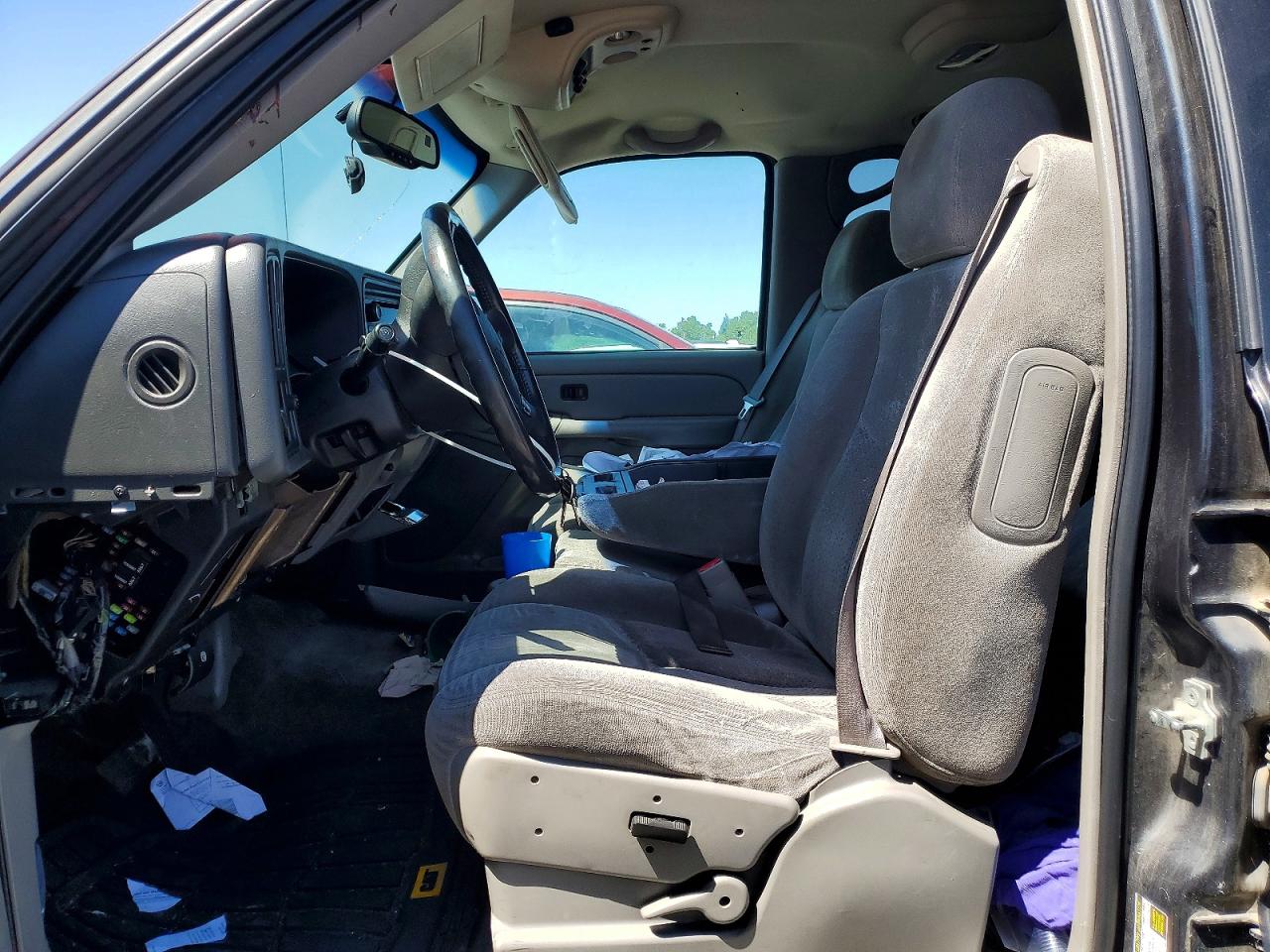 2004 CHEVROLET SUBURBAN