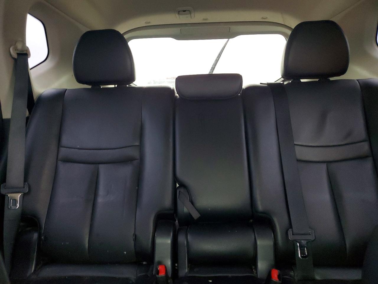 2016 NISSAN ROGUE
