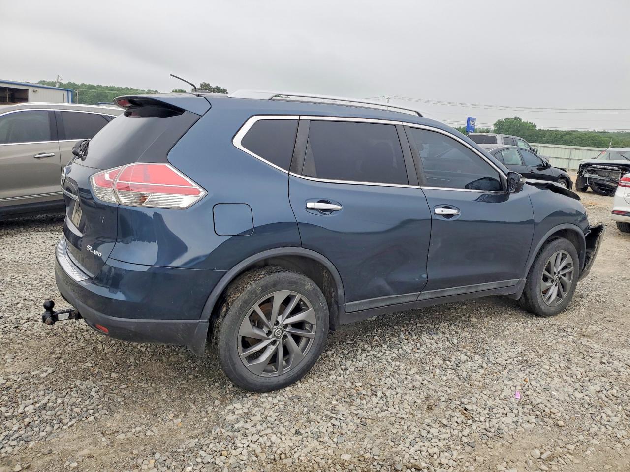 2016 NISSAN ROGUE