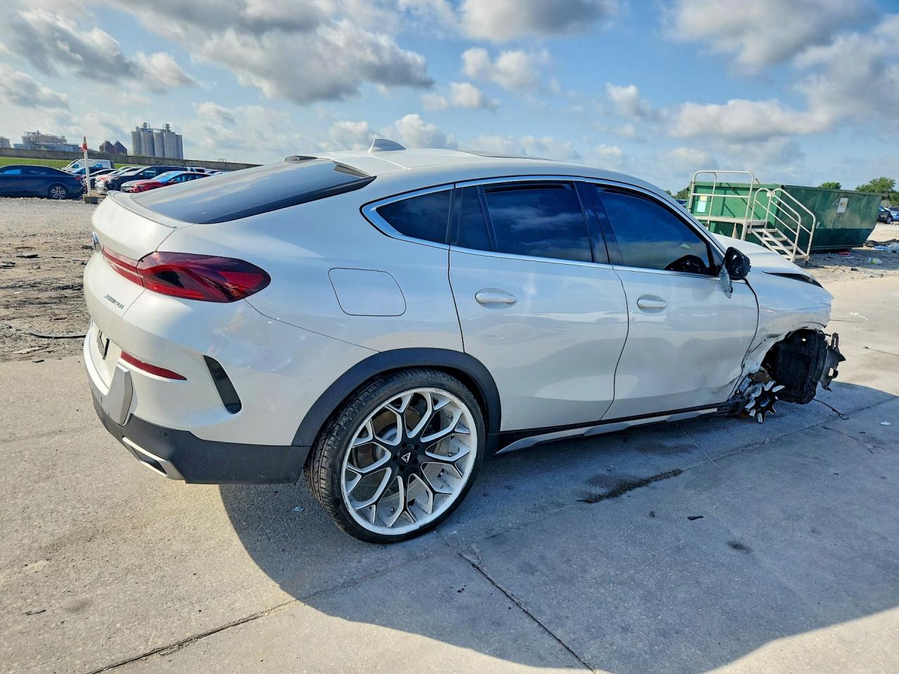 2023 BMW X6