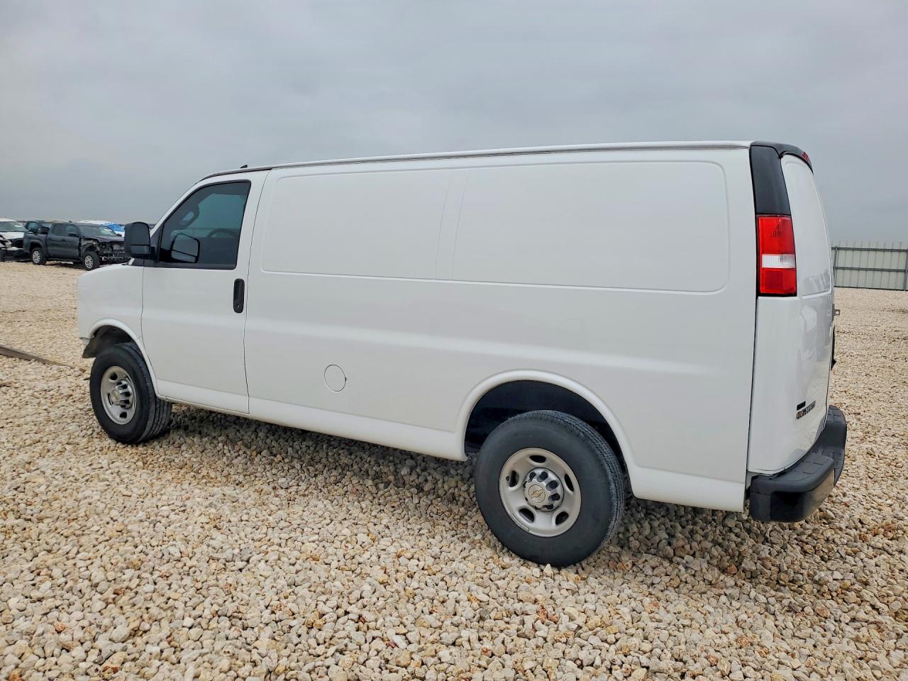 2024 CHEVROLET EXPRESS