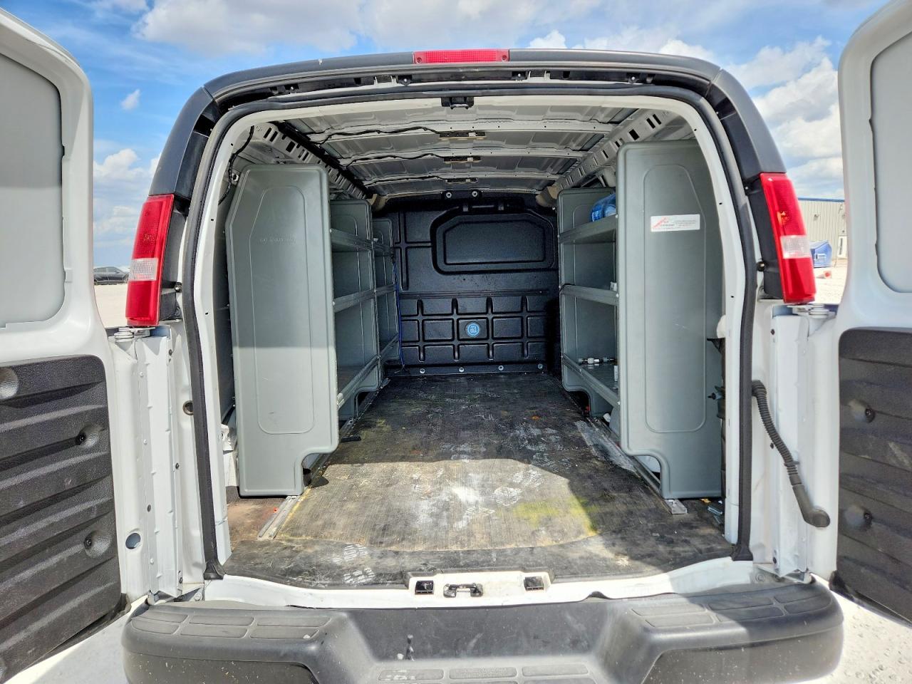 2024 CHEVROLET EXPRESS