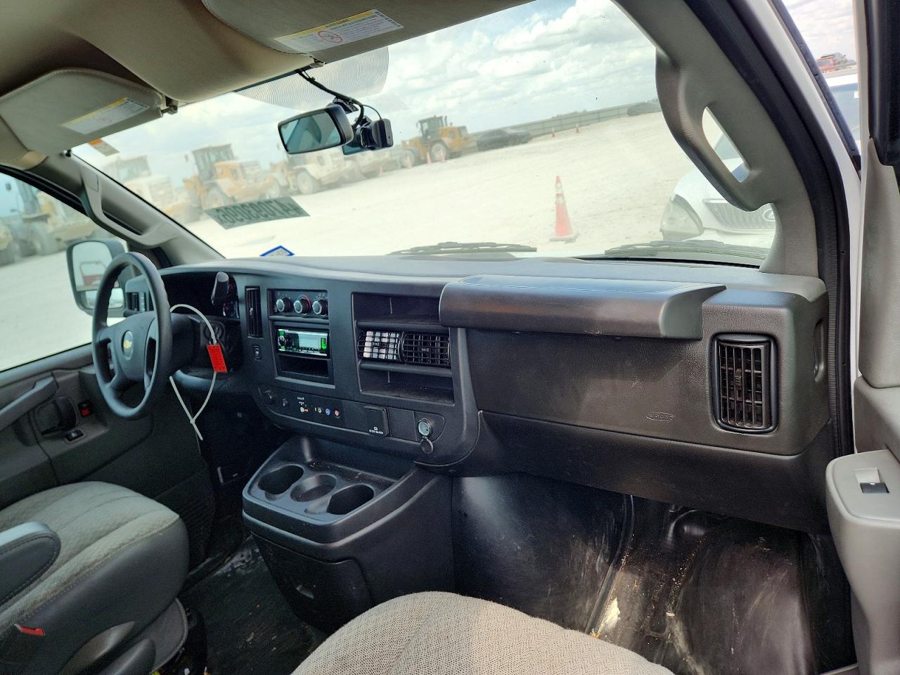 2024 CHEVROLET EXPRESS