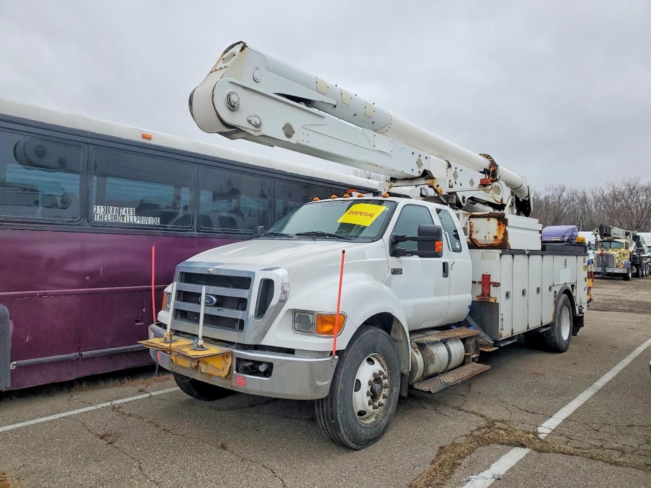 2012 FORD F750