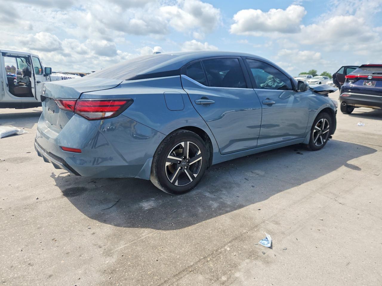 2025 NISSAN SENTRA