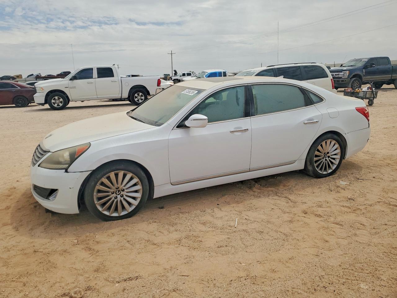 2016 HYUNDAI EQUUS