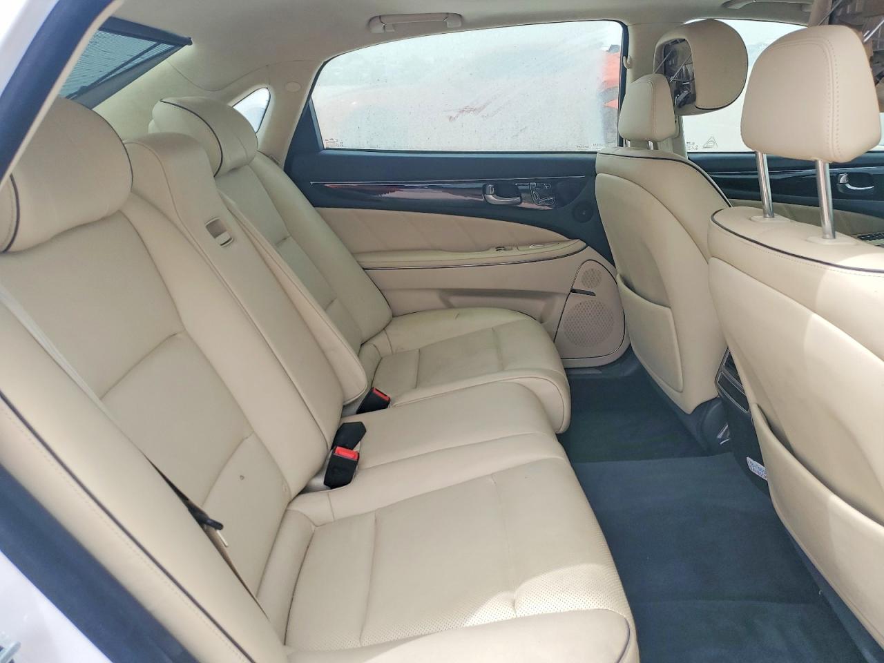 2016 HYUNDAI EQUUS
