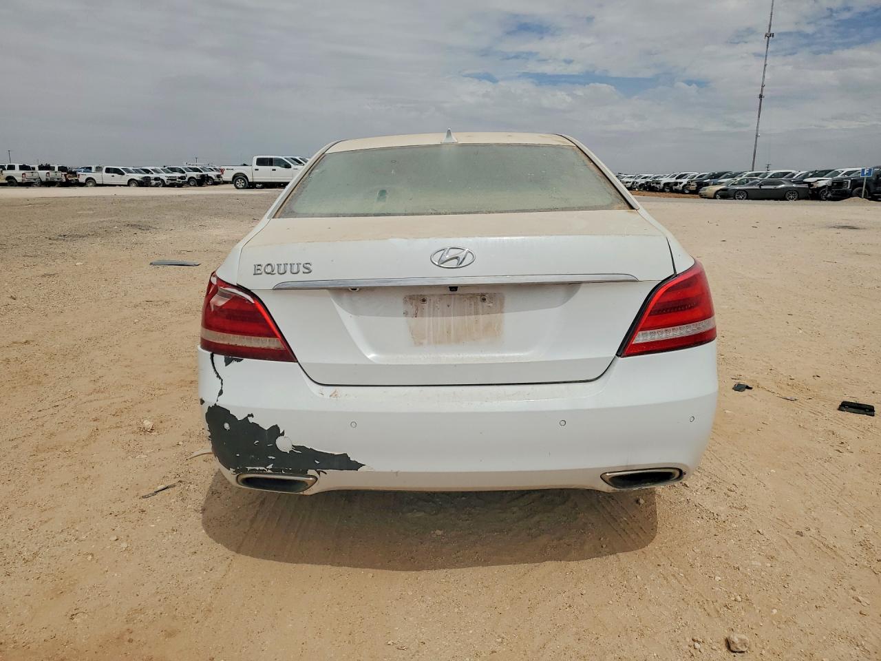 2016 HYUNDAI EQUUS
