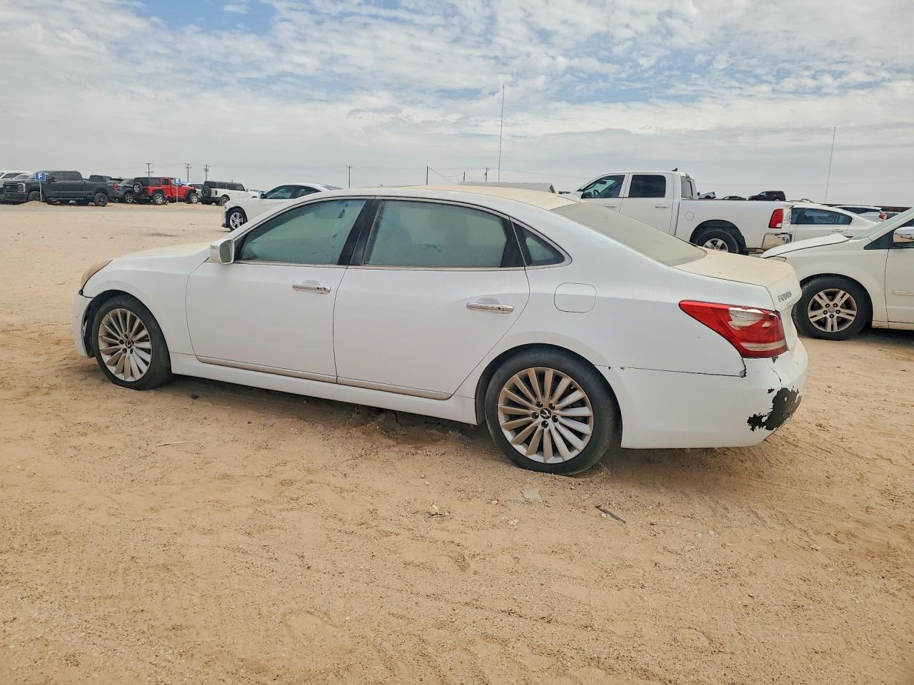 2016 HYUNDAI EQUUS
