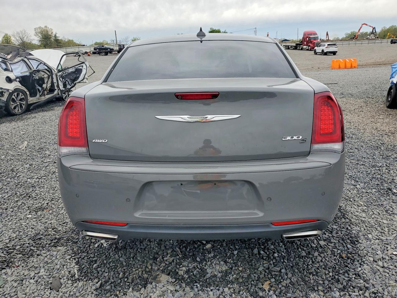2019 CHRYSLER 300