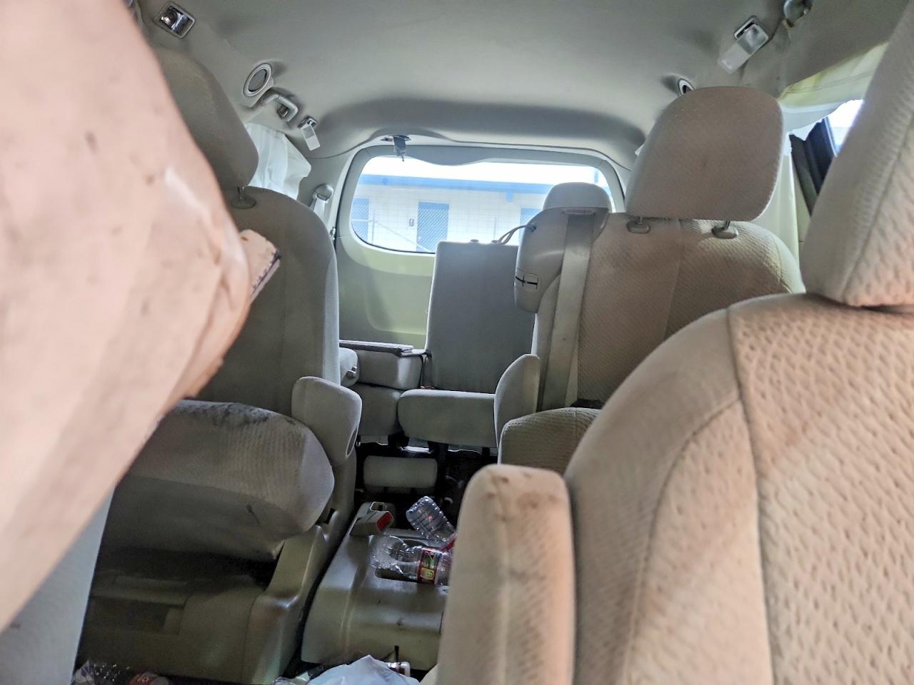 2012 TOYOTA SIENNA