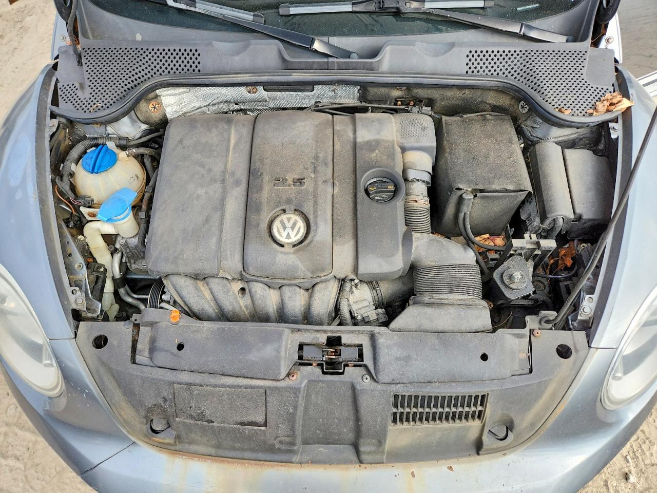 2012 VOLKSWAGEN BEETLE