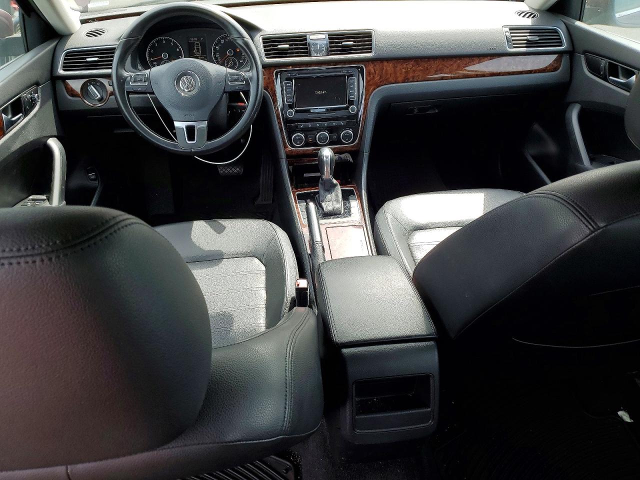 2012 VOLKSWAGEN PASSAT
