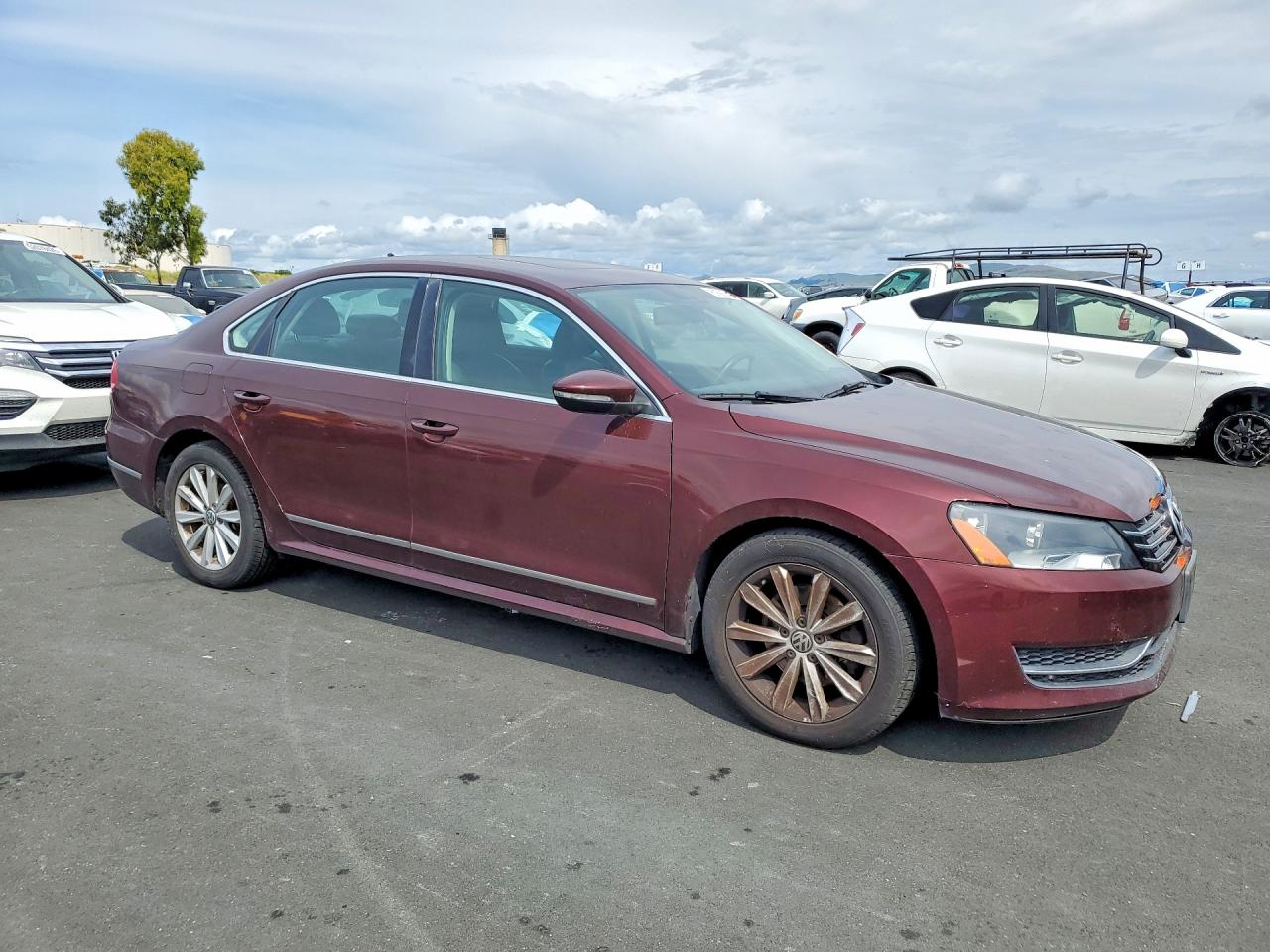 2012 VOLKSWAGEN PASSAT