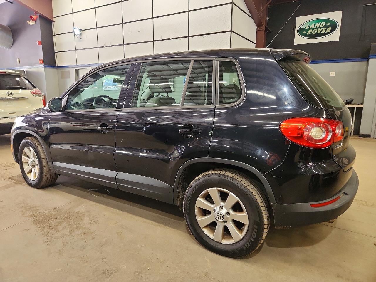 2010 VOLKSWAGEN TIGUAN