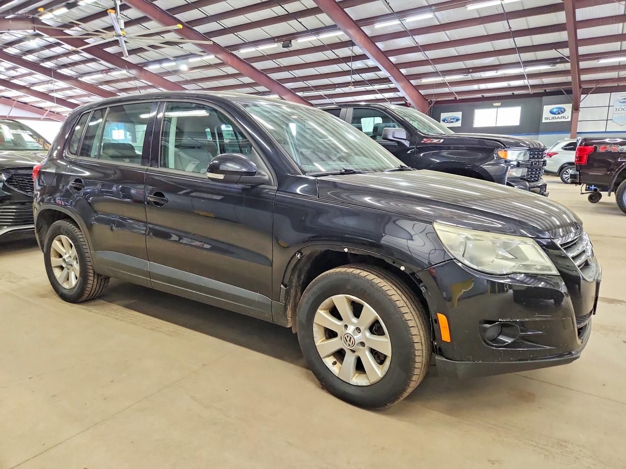 2010 VOLKSWAGEN TIGUAN