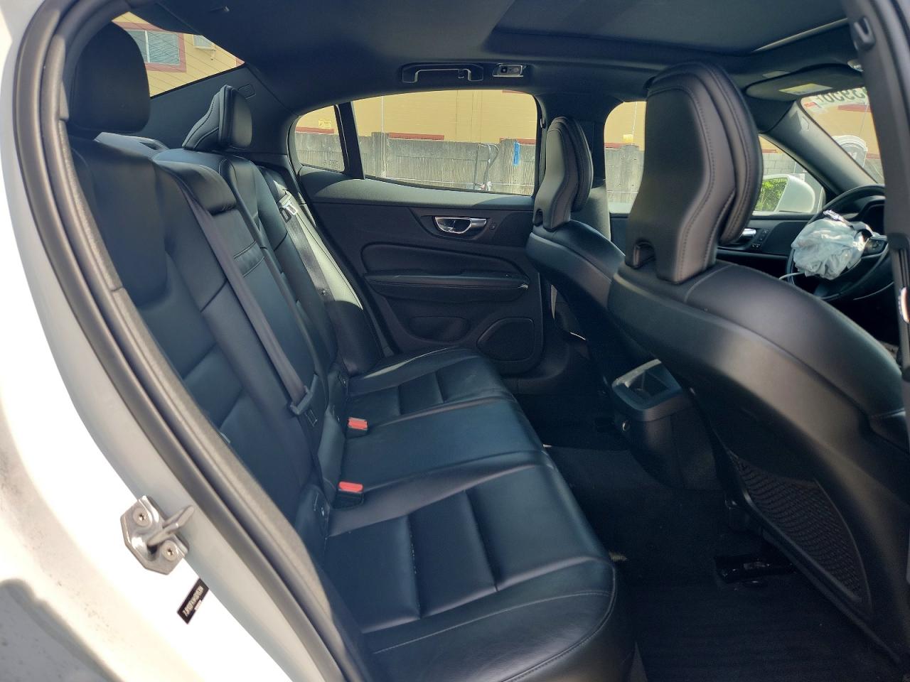 2019 VOLVO S60