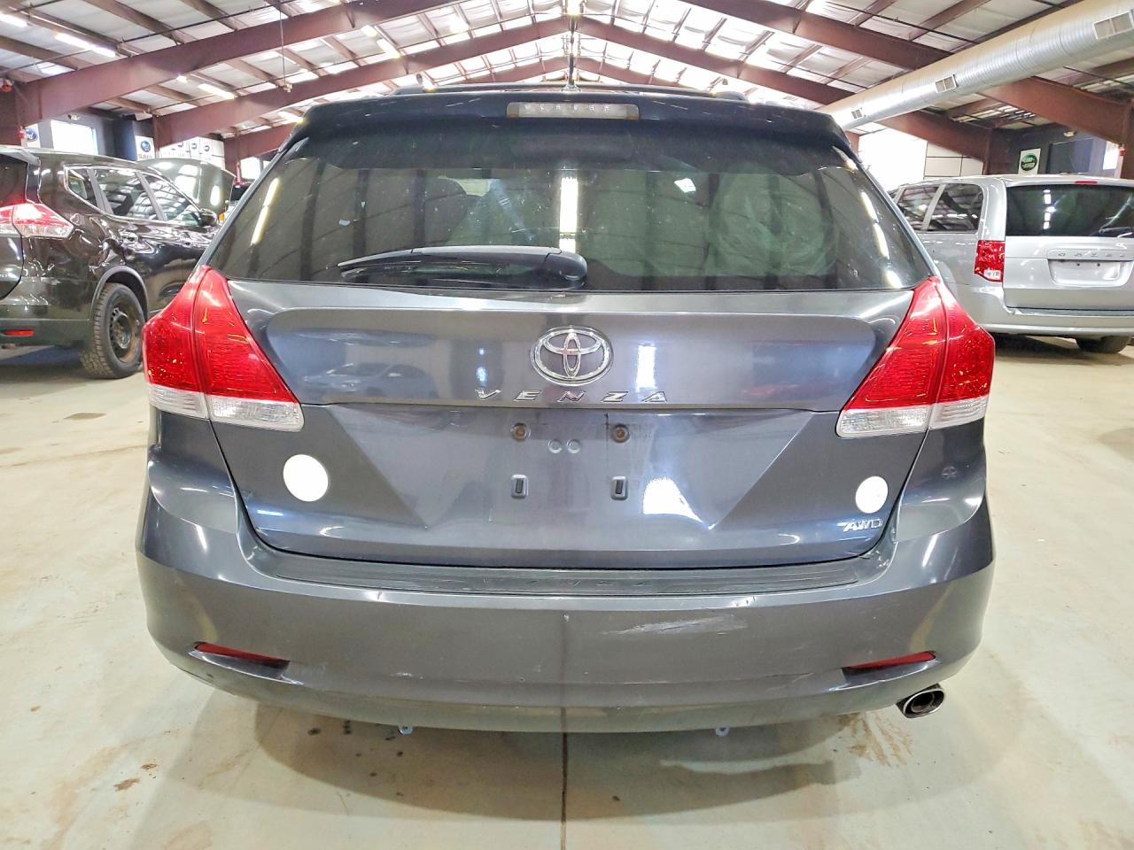 2010 TOYOTA VENZA