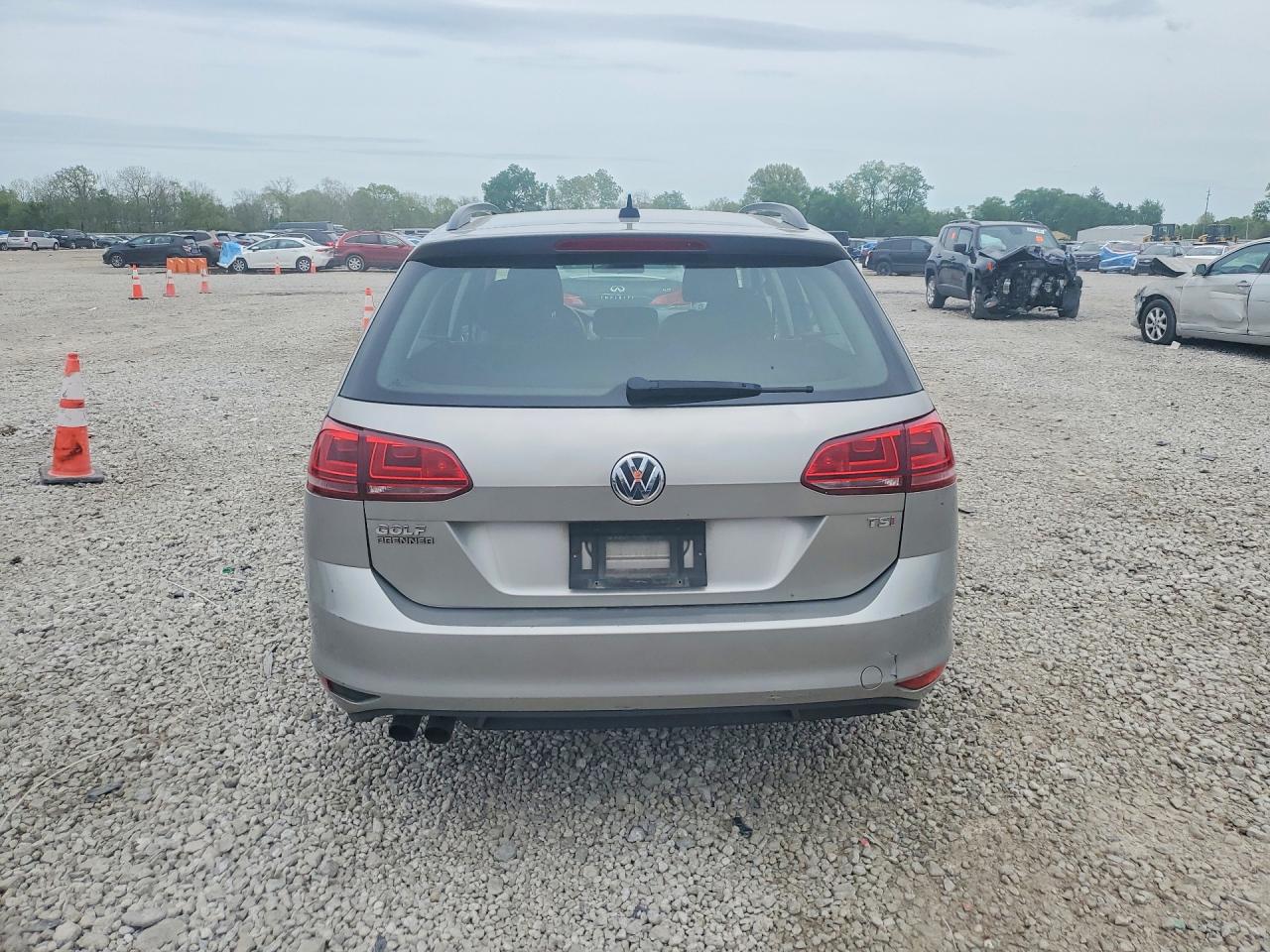 2017 VOLKSWAGEN GOLF